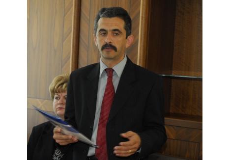 Neoficial, deputatul UDMR Bihor, Derzsi Akos este deocamdată propunerea filialei judeţene pentru funcţia de ministru al Sănătăţii